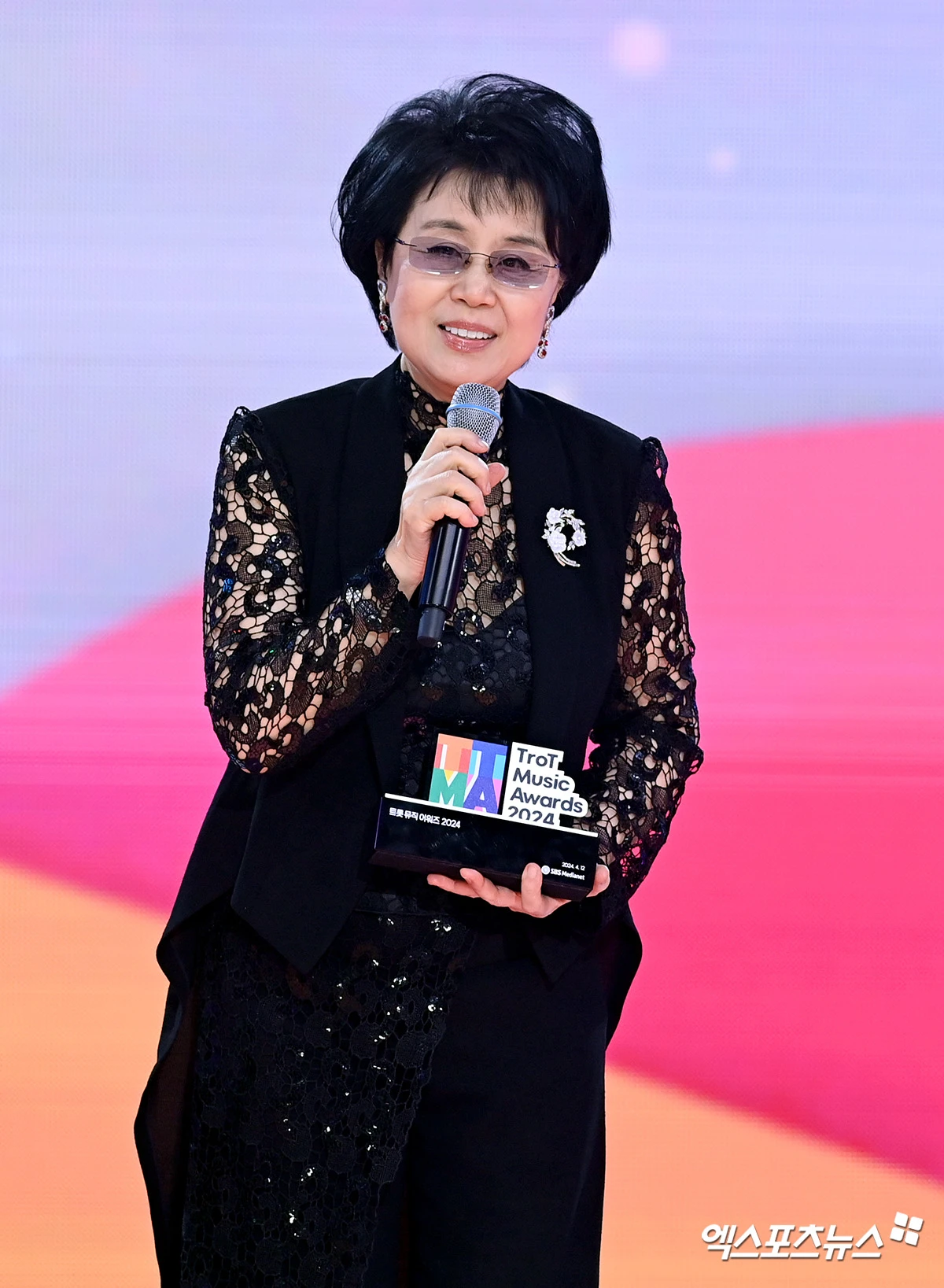 심수봉.