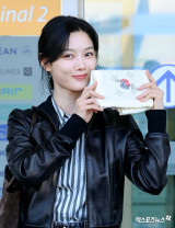 김유정 '출국길 드라마 홍보까지 확실하게'[엑's HD포토]