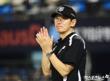 선두 KT가 보여준 무서운 뒷심…권동진 동점타→김민혁 역전타→힐리어드 만루포, 이강철 감독 경기 분위기 가져왔다 흡족 [인천 현장]