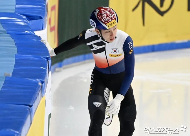 한때 한국 쇼트트랙 최고 재능으로 꼽혔던 김건우가 은퇴를 선언한 지 3개월 만에 세상을 떠났다. 김건우의 유족은 23일 김건우의 소셜미디어(SNS)를 통해 '갑작스러운 비보에 황망한 마음으로 일일이 연락드리지 못함을 너른 마음을 헤아려 주기 바란다'면서 '고인의 마지막 가시는 길에 따뜻한 위로와 명복을 빌어주면 감사하겠다'며 김건우의 사망 소식을 전했다. 사진 엑스포츠뉴스DB
