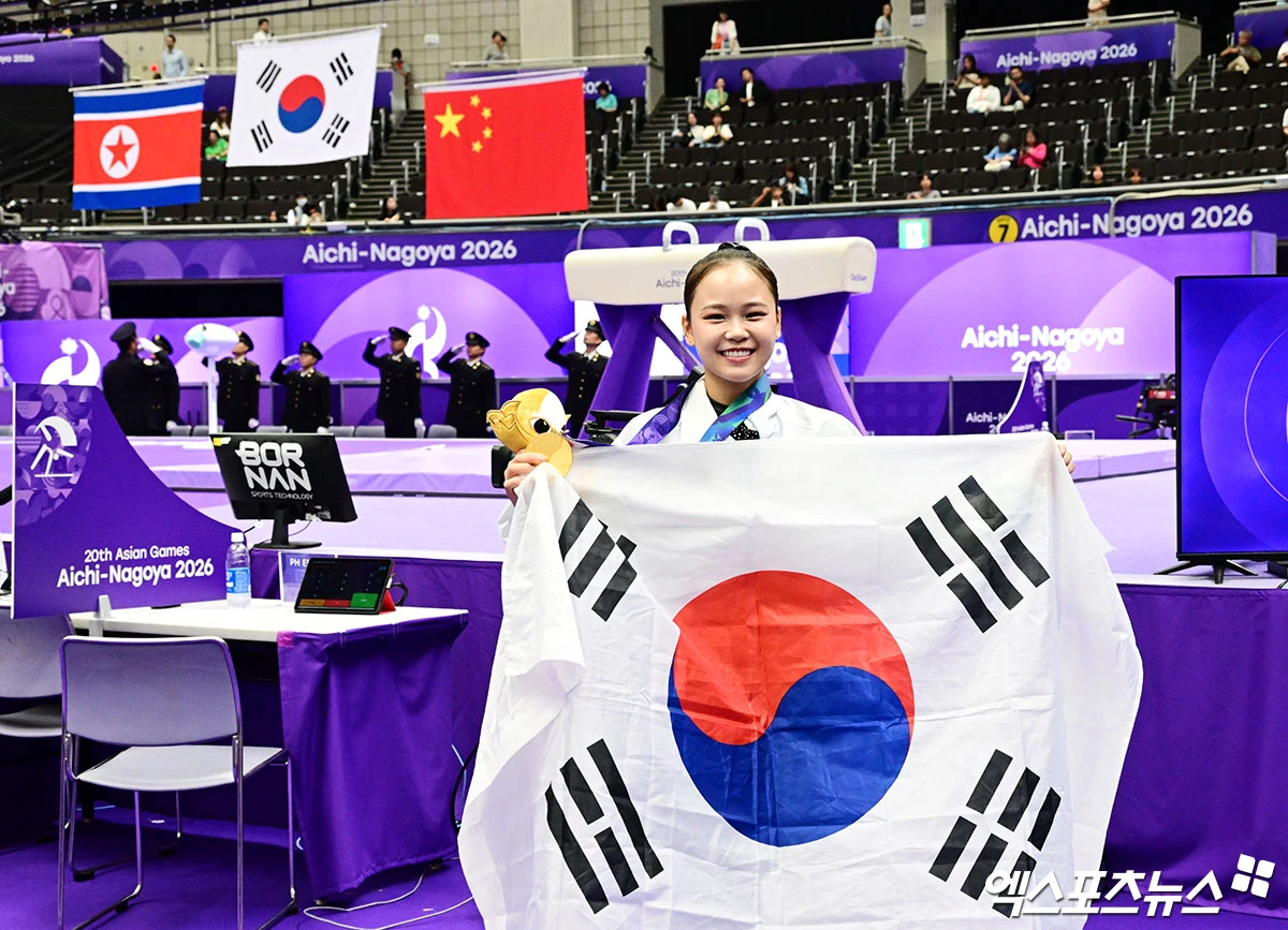 한국 여자 기계체조의 간판 여서정이 24일 일본 아이치현 나고야시 종합체육관에서 열린 2026 아이치·나고야 아시안게임 기계체조 여자 도마 결승에서 1, 2차 시기 평균 14.483점을 기록, 전체 8명의 출전 선수 중 1위에 오르며 개인 통산 두 번째 아시안게임 금메달을 손에 넣었다. 사진 박지영 기자\