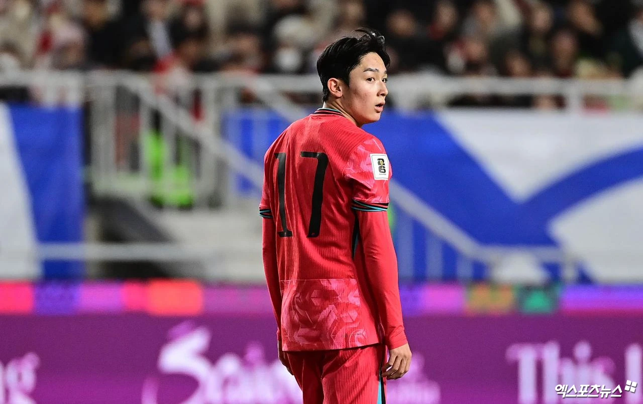 아시안게임 4연패에 도전하는 이민성호가 토너먼트 첫 경기인 베트남전에 새로운 유럽파 공격 라인을 꺼내들었다. 이민성 감독이 이끄는 대한민국 아시안게임 남자 축구 대표팀이 25일 일본 나고야시 미즈호 공원 럭비 경기장에서 열린 베트남과의 2026 아이치∙나고야 하계아시안게임 축구 남자 8강전에서 나설 선발 명단을 발표했다. 이민성호는 조별리그 D조에서 카타르, 사우디아라비아에 2연승을 거두며 조 1위로 8강에 올라왔다. 엑스포츠뉴스DB