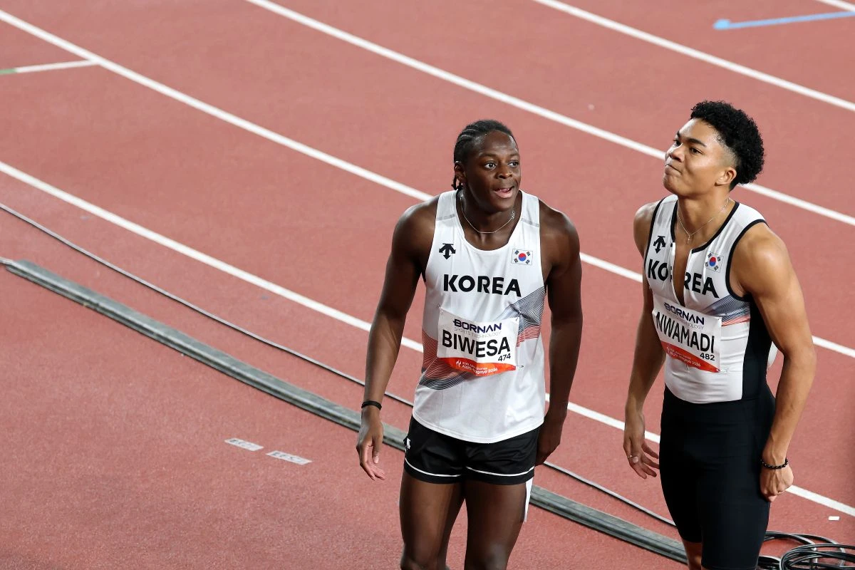 나마디 조엘진(예천군청)은 25일(한국시간) 일본 나고야 미즈호공원 육상경기장에서 열린 2026 아이치·나고야 하계아시안게임 육상 남자 100m 결승에서 10초17로 4위를 차지했다. 함께 결승에 출전한 비웨사 다니엘 가사마(안산시청)는 10초19로 5위에 올갔다. 한국 육상의 44년 만에 남자 100m 메달을 얻지는 못했지만 지난 항저우 대회 금메달리스트 셰전예(중국·7위) 보다 높은 순위를 차지했다. 연합뉴스