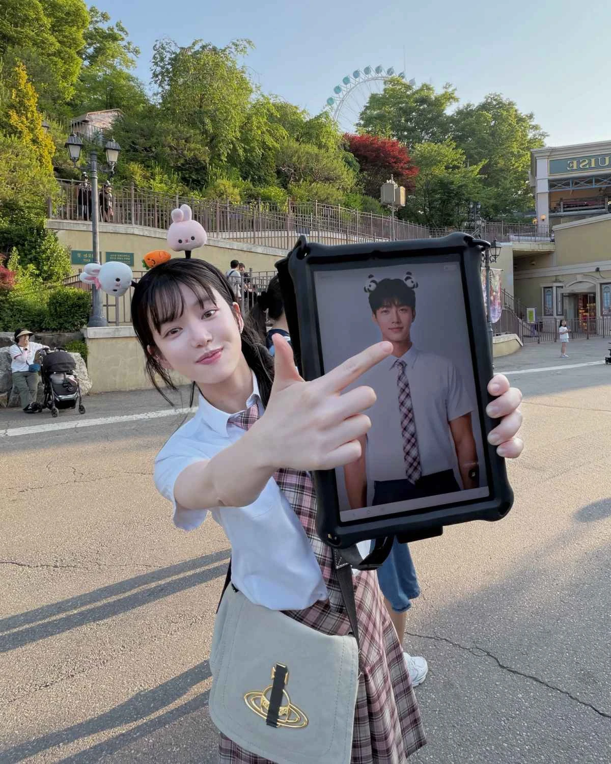사진 = 이유비 인스타그램