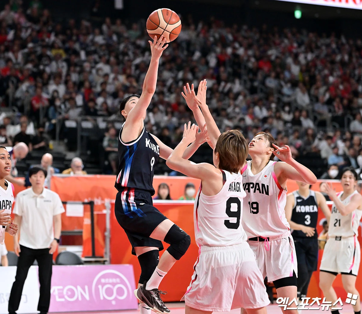26일 일본 나고야 IG 아레나에서 열린 '2026 아이치·나고야 아시안게임' 여자농구 대한민국과 일본의 결승전 경기, 대한민국 이소희가 돌파를 시도하고 있다. 일본 나고야, 김한준 기자
