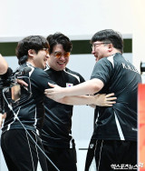 평균 나이 41.7세 대전격투 대표팀 40대에 금메달 해내…많은 40대 힘 얻으셨으면 [나고야 AG]