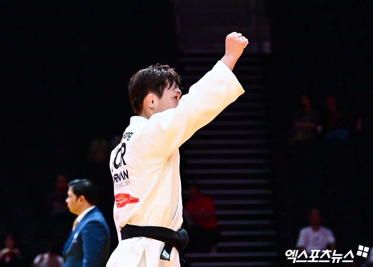 김찬녕이 30일 일본 나고야의 아이치 국제경기장에서 열린 2026 아이치·나고야 아시안게임 남자 유도 66kg 16강에서 이란의 아볼라줄 마흐무디를 한판승으로 제압, 8강에 진출했다. 사진 박지영 기자 