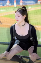 치어리더 남민정, 벨트 풀고 쩍벌 댄스 '과감'…섹시 레전드 직행