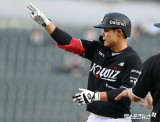 삼성 또 설렜다가 땅 치겠네! KIA 마무리 바꿔도 충격 역전패…KT, 3-2 승+3G 차 1위 수성→힐리어드 40홈런+권동진 9회 결승포 [광주:스코어]