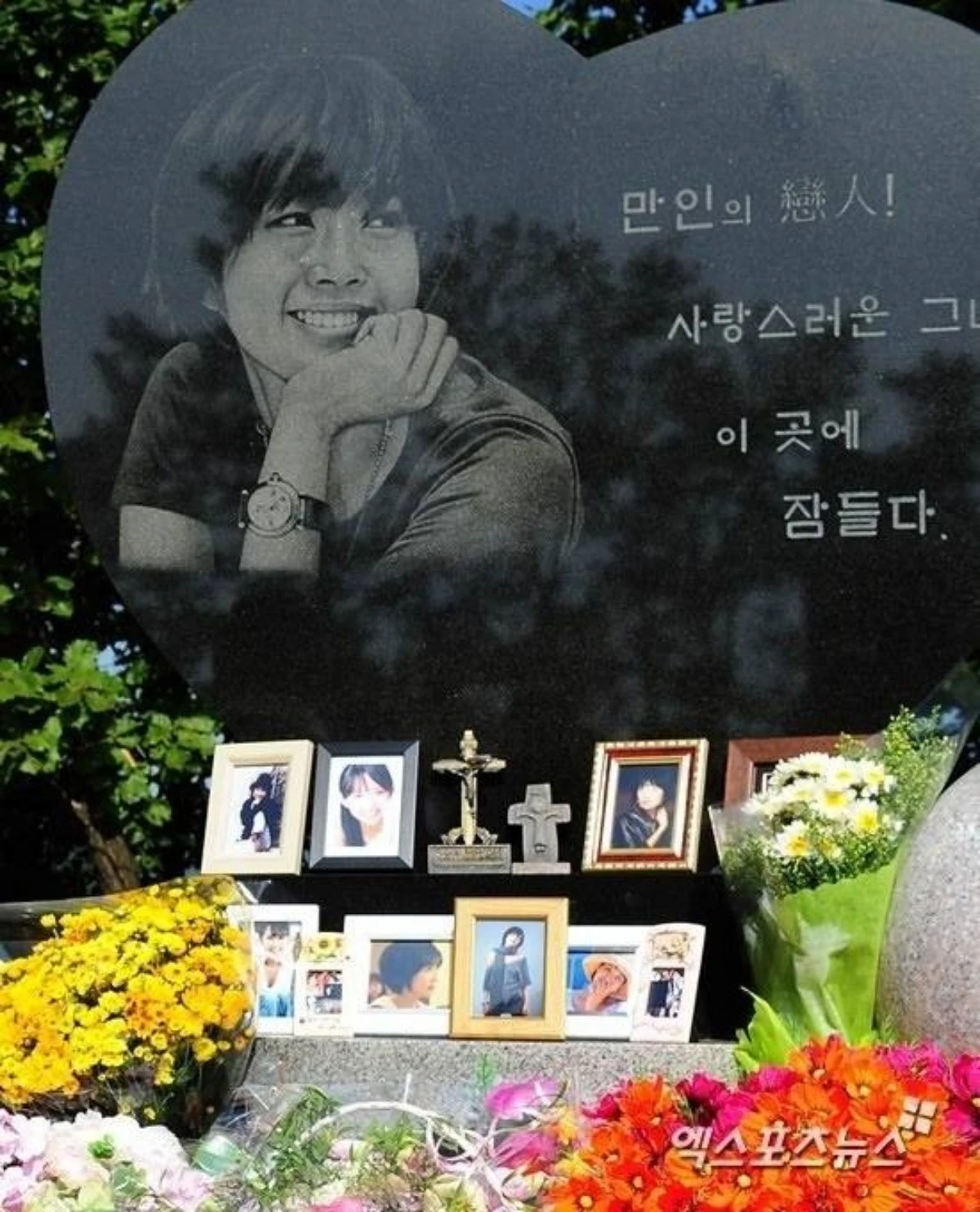 故최진실 묘소.