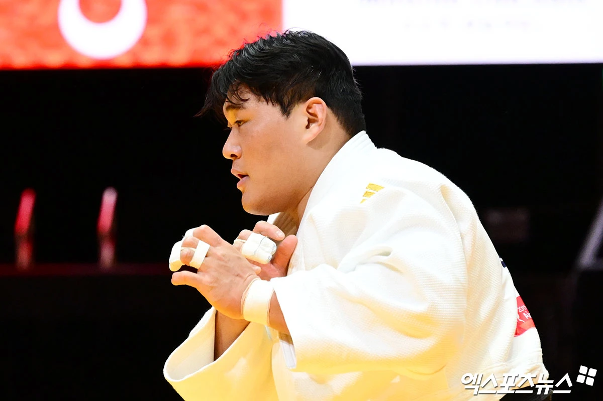2일 나고야 아이치 인터내셔널 아레나에서 열린 '2026 아이치·나고야 아시안게임' 유도 남자 100kg 초과급 동메달 결정전 대한민국 김민종과 아랍에미리트 마고메도라도프의 경기, 김민종이 승리하며 동메달을 획득했다. 김민종이 경기를 펼치고 있다. 일본 나고야, 박지영 기자