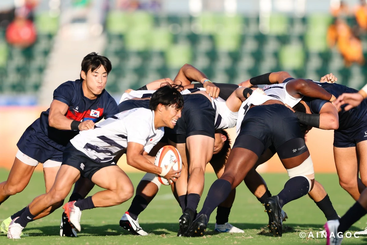 동메달 결정전으로 떨어진 대한민국 7인제 럭비 국가대표 주장 장용흥이 대표팀에 대한 지원을 호소했다. 대한민국 7인제 럭비 대표팀이 2일 일본 나고야시에 있는 미즈호공원 럭비 경기장에서 열린 홍콩과의 2026 아이치∙나고야 하계아시안게임 7인제 럭비 남자 준결승에서 홍콩에 14-35로 졌다. 한국 7인제 럭비는 지난 2022 항저우 대회(1년 순연 개최)에 이어 2회 연속 결승에 진출에 도전했지만, 홍콩의 벽에 가로막혔다. 한국은 2002 부산 대회 이후 24년 만에 금메달 도전에 실패했다. 아이치-나고야 아시안게임 조직위원회