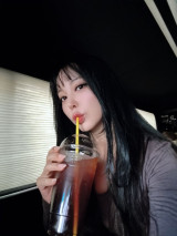 홍진영, 안전벨트 미착용 오해 미리 차단...차 안 셀카는 주차 상태에서 [★해시태그]