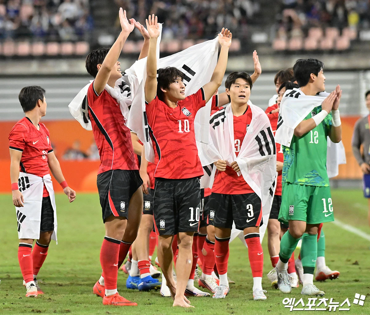 이민성 감독이 이끄는 한국 U-23(23세 이하) 축구대표팀이 지난 3일 일본 아이치현 도요타 스타디움에서 열린 2026 아이치·나고야 아시안게임 남자 축구 결승전에서 일본을 1-0으로 꺾고 금메달을 차지했다. 사진 김한준 기자