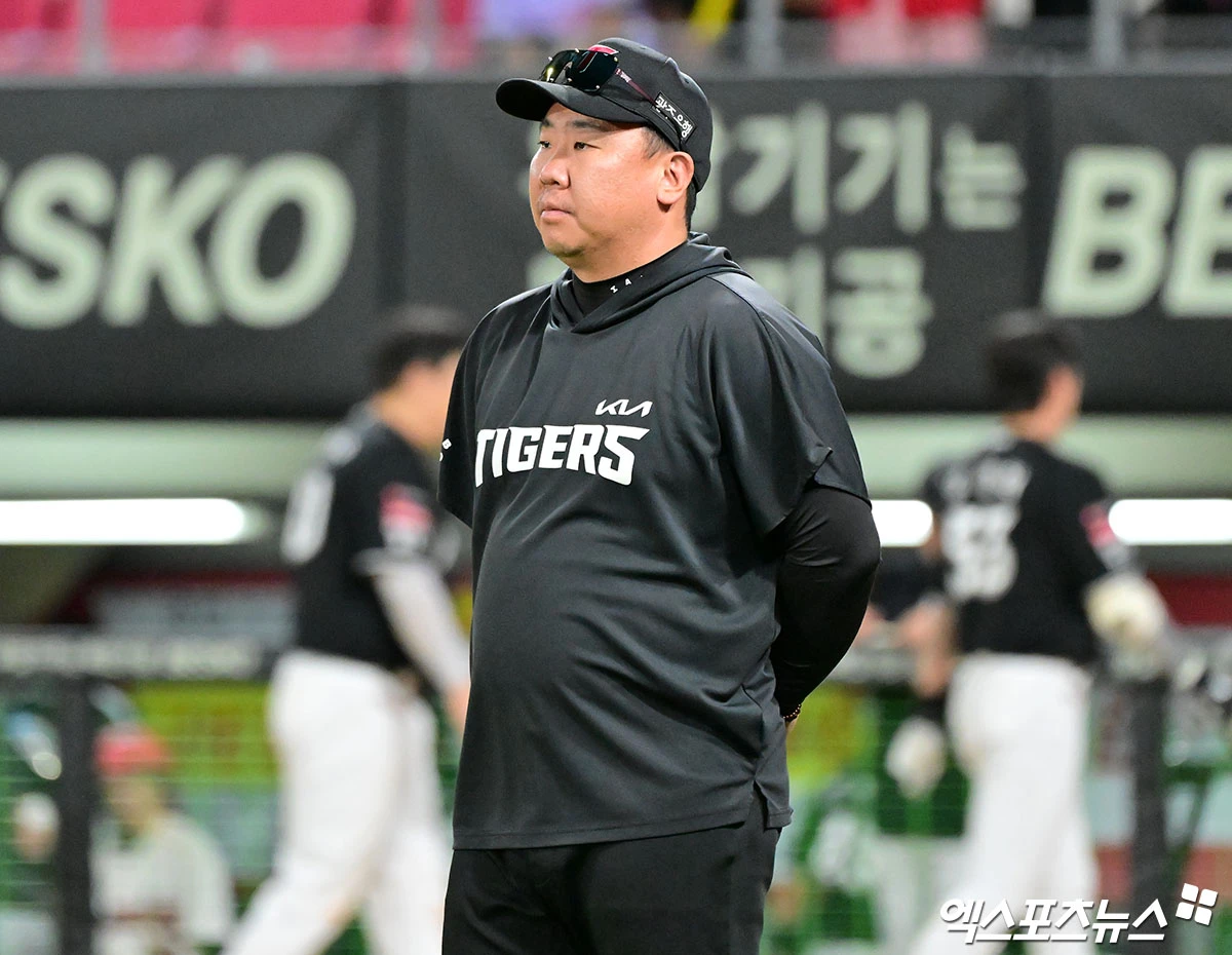 KIA 타이거즈는 4일 서울 잠실야구장에서 열린 LG 트윈스와의 2026 신한 SOL KBO리그 팀 간 14차전에서 6-5로 승리했다. 불과 며칠 전까지만 해도 KT와의 3연전을 모두 내주며 주춤했던 KIA는 이틀 연속 LG를 제압하며 위닝시리즈를 확보했다. 이날 승리로 KIA는 시즌 74승61패2무(승률 0.548)를 기록해 LG를 끌어내리고 3위 자리를 차지했다. 반면 충격의 7연패에 빠진 LG는 75승62패1무(승률 0.547)가 됐다. 엑스포츠뉴스DB