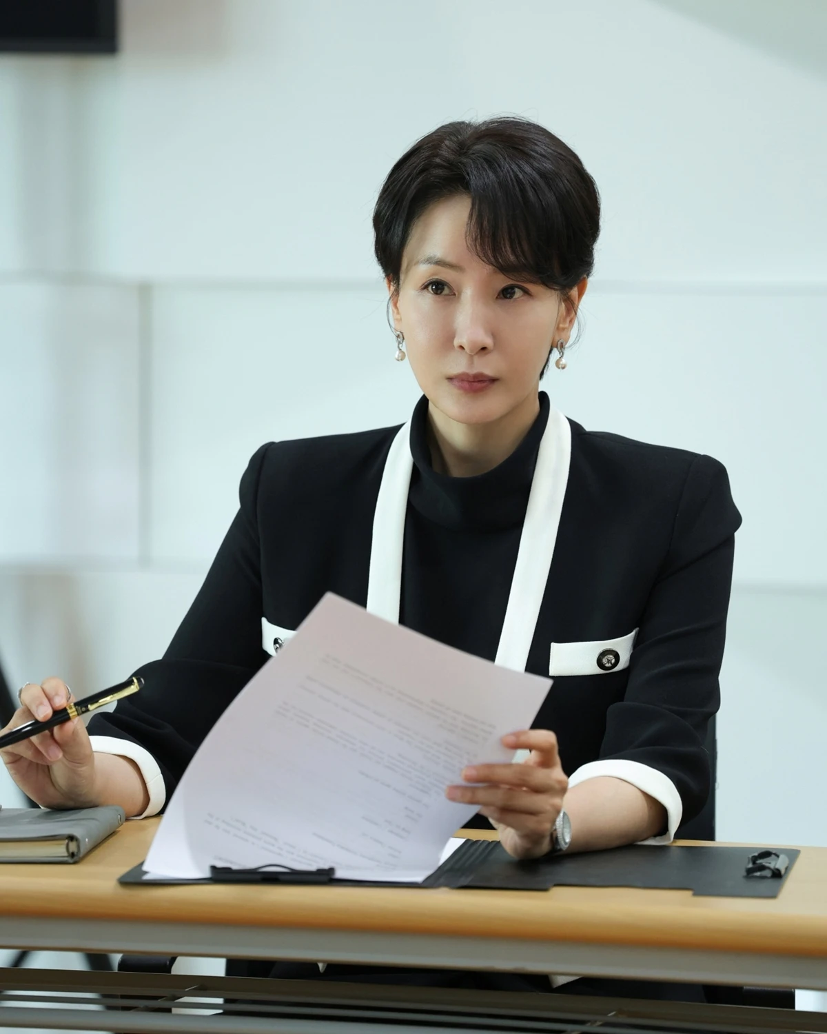 배우 서재희가 지난 4일 종영한 tvN 토일드라마 ‘포핸즈’를 마치며 “시청해 주신 소중한 한분 한분의 삶에 아름다움이 깃들었길 바란다