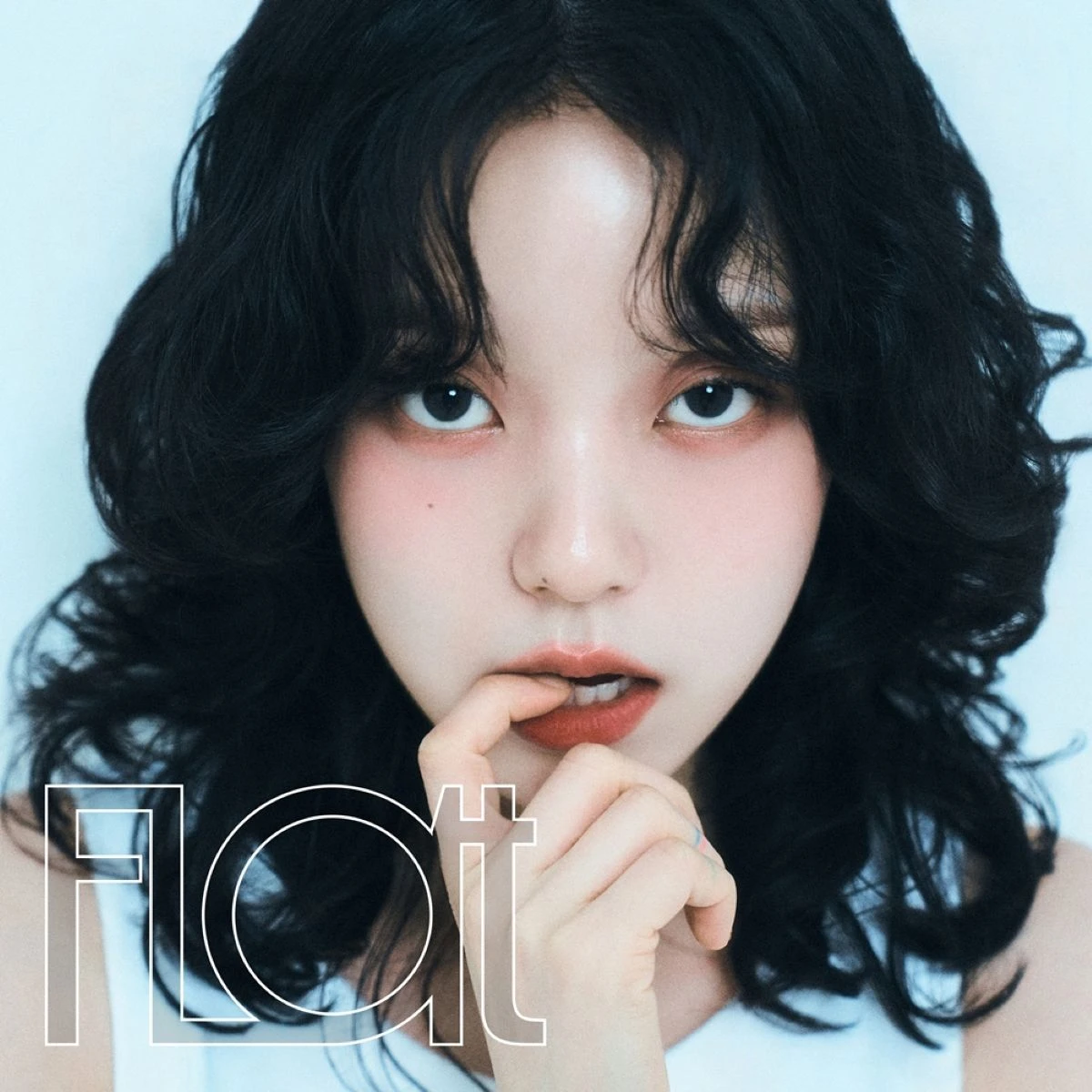 'FLAT(플랫)' 커버 이미지