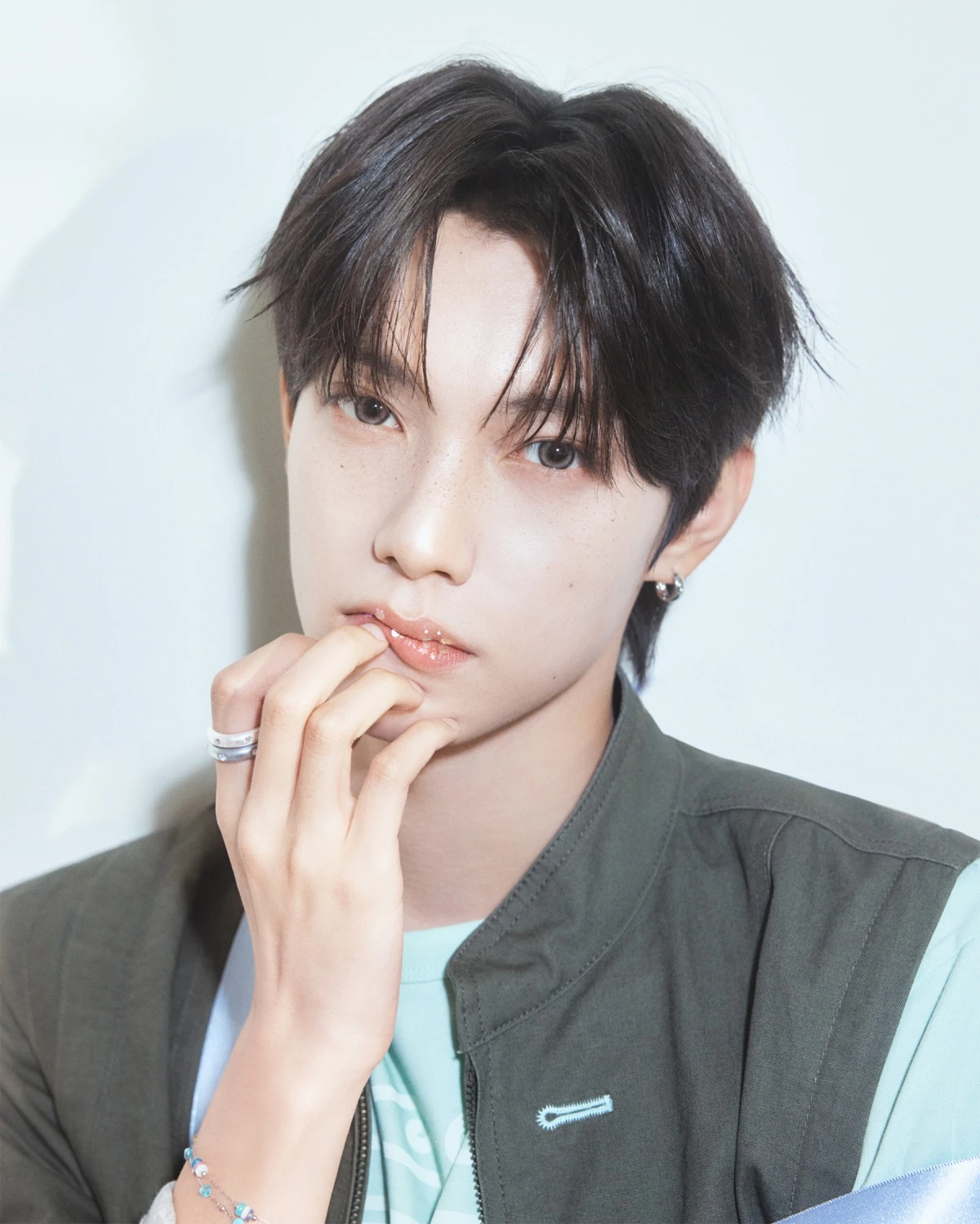 최립우.