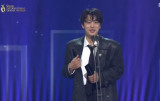 구교환, '공식 유부남' 된 후 첫 공식석상…"너무 행복" ♥이옥섭 언급은 없었다 [엑's 이슈] 
