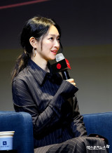 '재혼 황후' 신민아, 팬들과 만나서 수다[엑's HD포토]