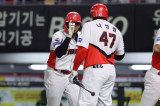KIA 타이거즈 쾅쾅쾅쾅! '홈런 4방 터졌다' 준PO 직행 보인다…SSG 8-5 제압→3연승 질주 [광주:스코어]