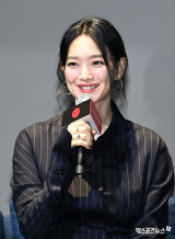 신민아, 12년 전 故최진실 리메이크 추억 "선배가 아름답게 잘해서" [BIFF 2026]