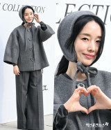 이정현, 귀도리까지 찰떡 소화… 반박불가 '최강 동안'