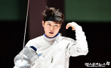 오상욱, "여친 없다"더니…연애 질문에 의미심장한 반응, '일본 모델' 열애설 또 소환 [엑's 이슈]