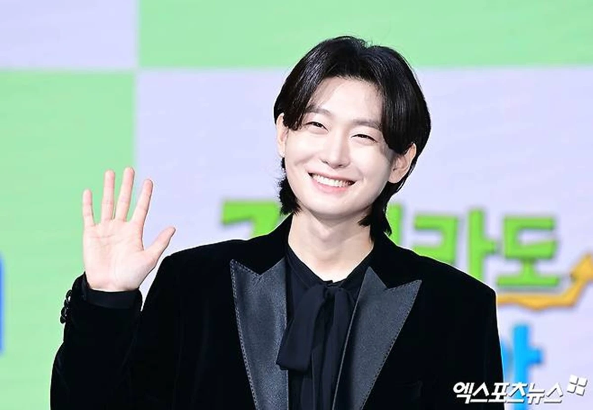 가수 김용빈
