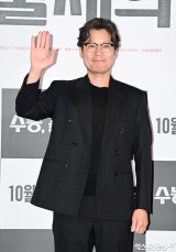 유재명 '젠틀한 인사'[엑's HD포토]