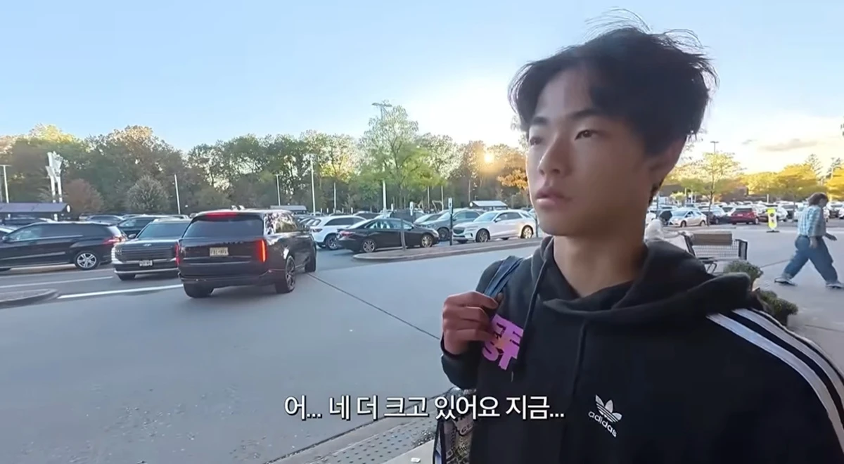 손태영 아들 권룩희 뉴저지 마트 앞에서 최근 키 183cm 근황 공개