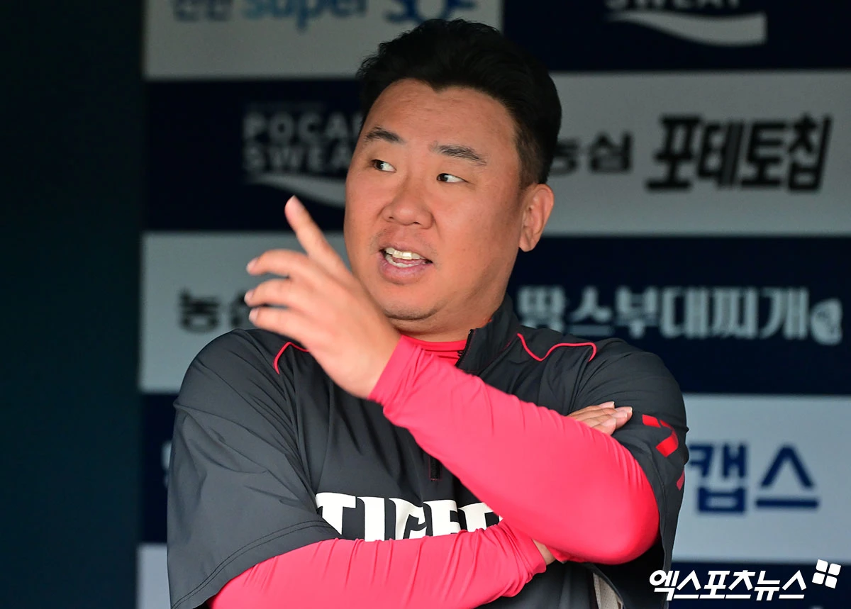이범호 감독이 이끄는 KIA 타이거즈가  20일 서울 잠실야구장에서 열리는 LG와의 2026 신한 SOL KBO 준플레이오프(5전 3선승제, KIA 2승) 3차전에 좌타자 7명을 선발 라인업에 포함시키는 승부수를 던졌다. 사진 김한준 기자