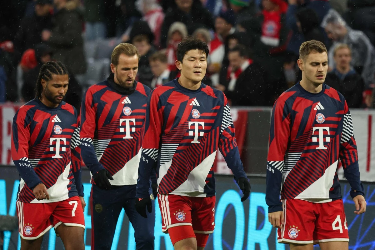 독일 최고 명문 바이에른 뮌헨에서 뛰는 수비수 김민재가 유럽축구연맹(UEFA) 챔피언스리그에서 선발 출전하며 자신의 입지를 다졌으나 부상 등으로 전반만 뛰고 교체아웃됐다. 뮌헨은 22일 독일 뮌헨의 알리안츠 아레나에서 열린 잉글리시 프리미어리그 디펜딩 챔피언 아스널과의 2026-2027시즌 UEFA 챔피언스리그 리그페이즈 3차전 홈 경기에서 2-2 무승부를 거뒀다. 뮌헨은 1승2무(승점 5)를 기록했으며 아스널은 2승1무(승점 7)를 찍었다. 김민재는 이날 선발 출전했으나 전반 45분을 뛰고 요나단 타와 교체됐다. 뮌헨을 지휘하는 뱅상 콤파니 감독은 김민재가 이날 경기 중 부상을 입은 듯한 뉘앙스의 발언을 했다. 연합뉴스
