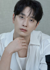 황찬성, '사이공 오빠' 주연 캐스팅…베트남 스타들과 함께 