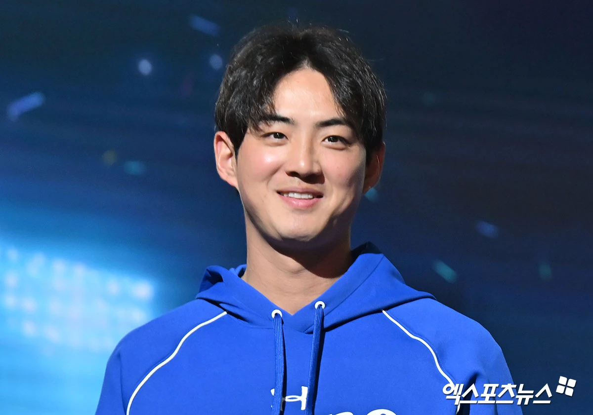 삼성 라이온즈 캡틴 구자욱이 25일 대구 삼성 라이온즈파크에서 열리는 2026 신한 SOL KBO 포스트시즌 플레이오프(5전 3선승제) 1차전에서 KIA 타이거즈를 상대로 3번 지명타자로 선발출전한다. 사진 엑스포츠뉴스 DB