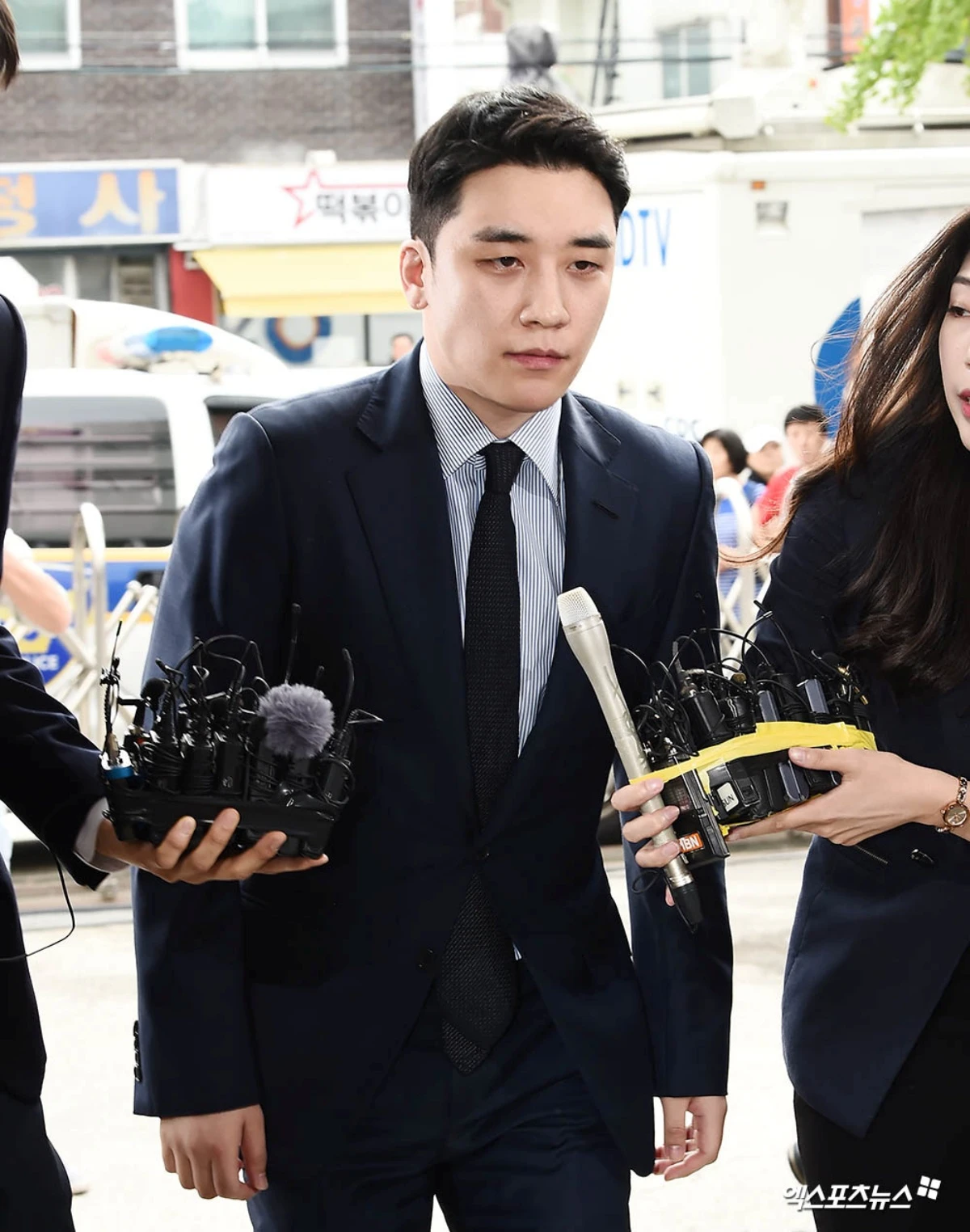 승리.
