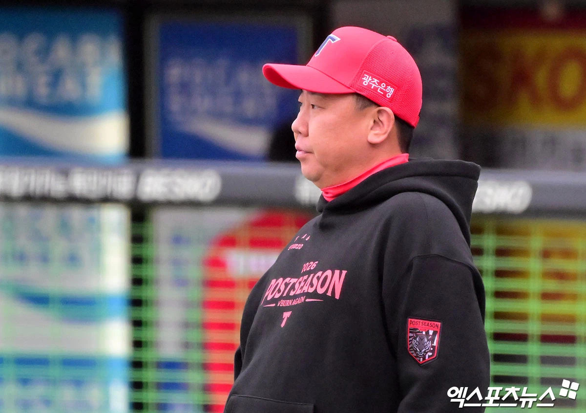 이범호 KIA 타이거즈 감독이 29일 광주 기아챔피언스필드에서 열리는 삼성과의 2026 신한 SOL KBO 포스트시즌 플레이오프(5전 3선승제, KIA 1승1패) 3차전에 앞서 승부처에 좌완 이의리를 중용하겠다는 뜻을 재차 밝혔다. 사진 김한준 기자
